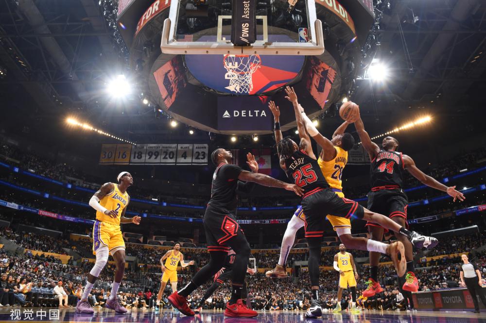 鲁莽染红 鲁莽染红