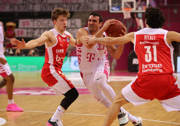 不仅是她个 不仅是她个